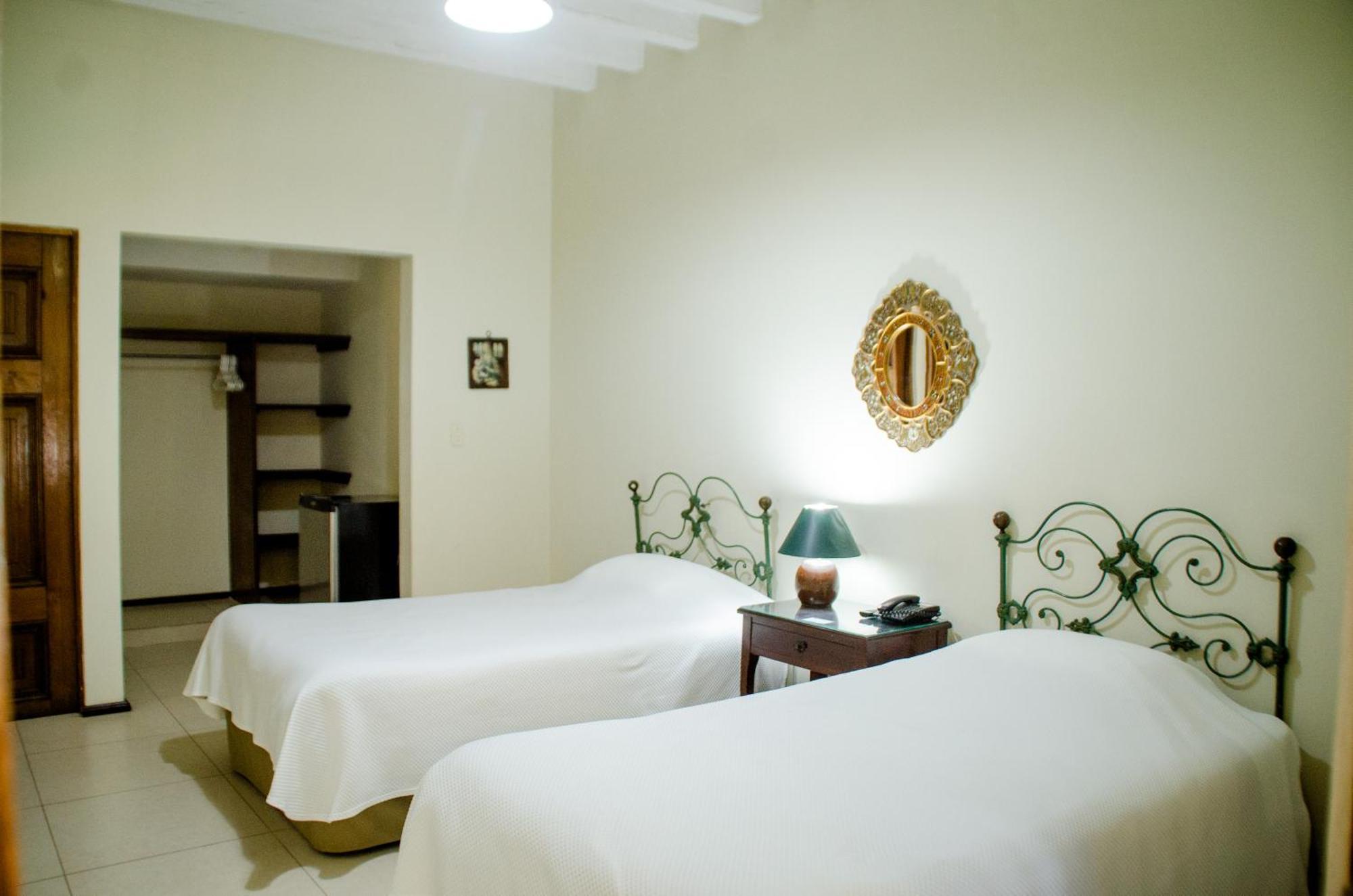 Hotel & Hacienda El Carmelo Ica Bagian luar foto